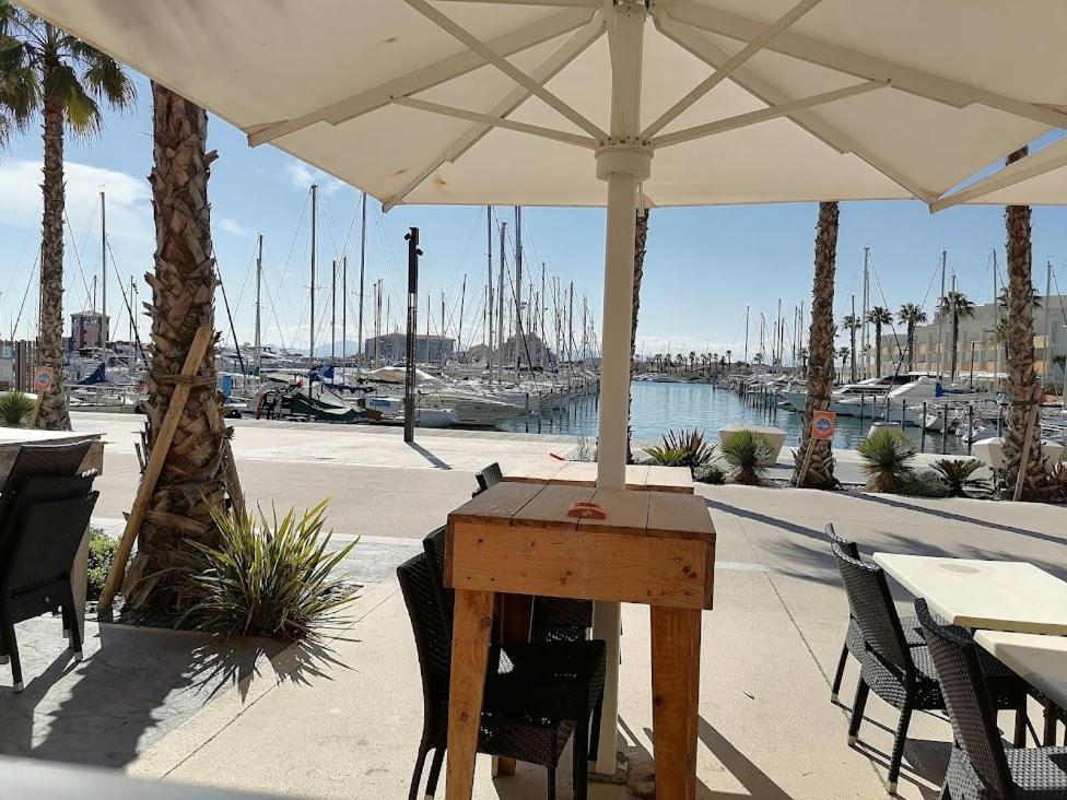 Ground Floor Studio With Access To Beach And Pool Le Barcarès Extérieur photo